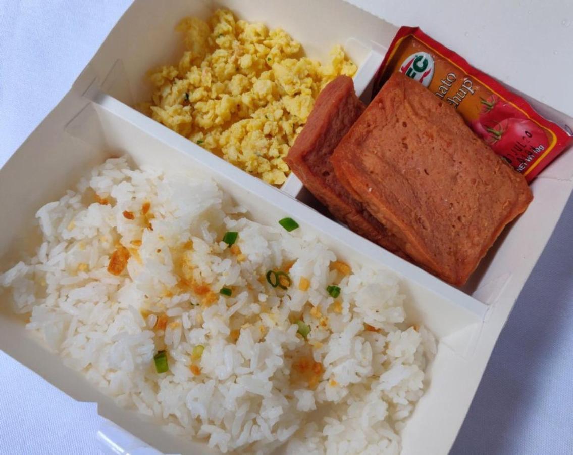 RedDoorz Plus near Capitol Commons Pasig City Zewnętrze zdjęcie