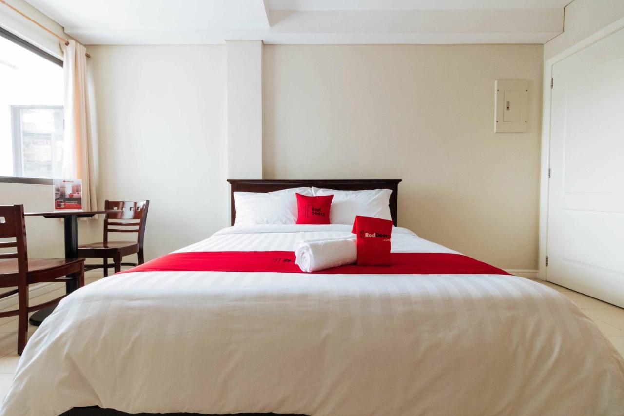 RedDoorz Plus near Capitol Commons Pasig City Zewnętrze zdjęcie