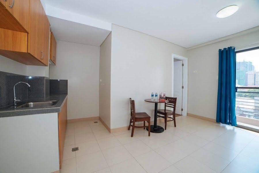 RedDoorz Plus near Capitol Commons Pasig City Zewnętrze zdjęcie